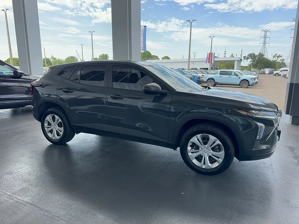 2025 Chevrolet Trax - $22,995
