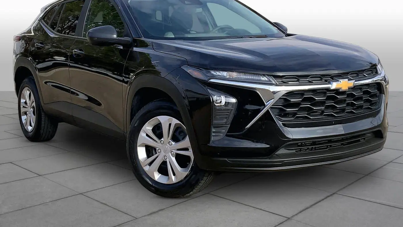 2025 Chevrolet Trax LS