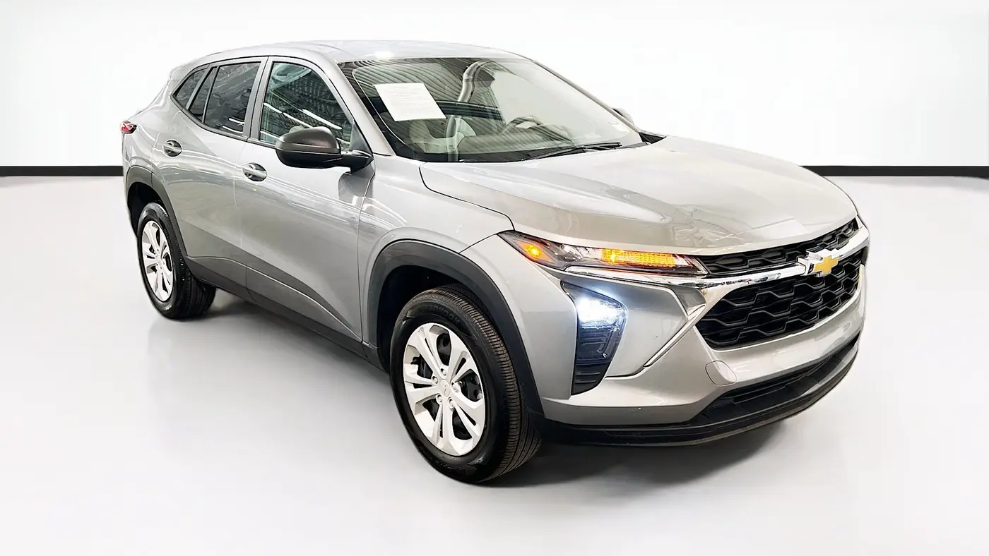 2025 Chevrolet Trax LS