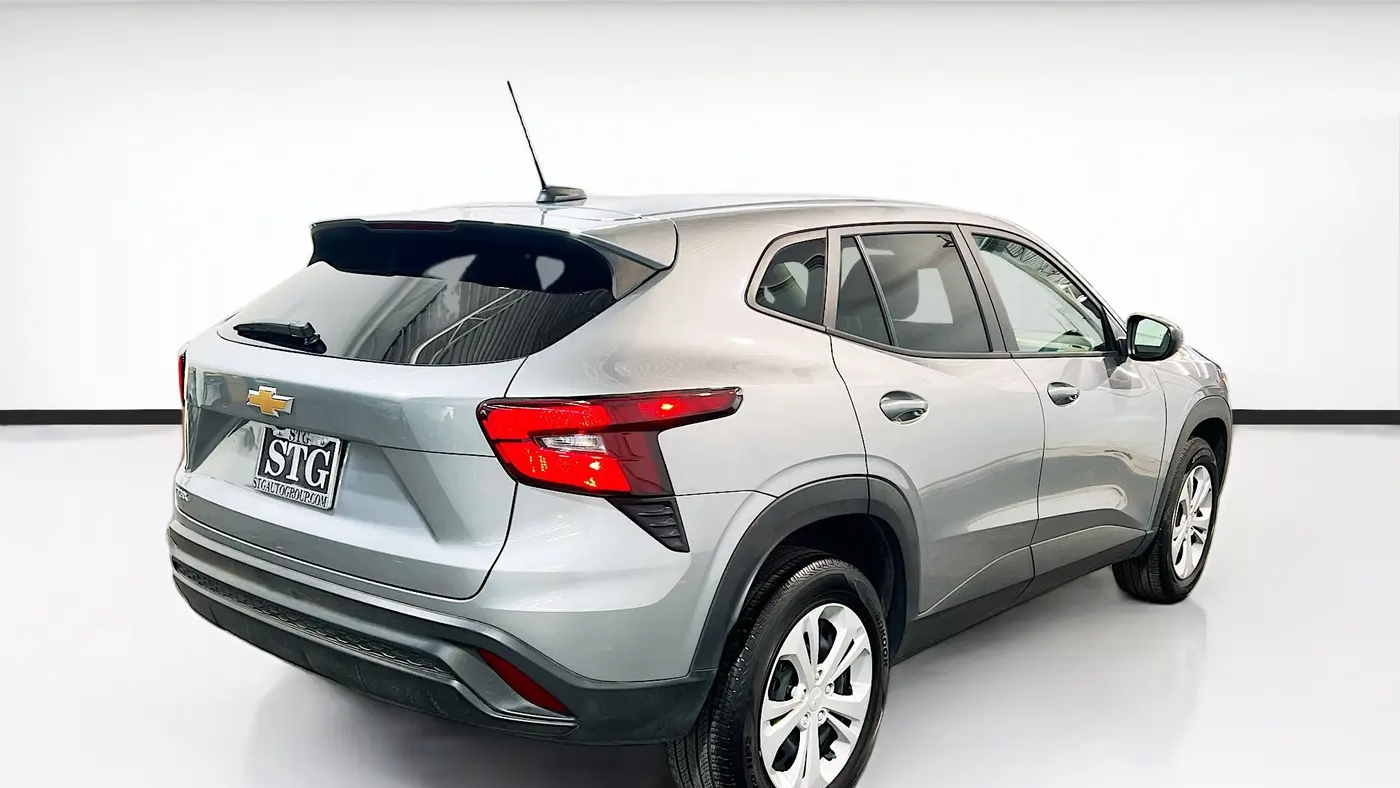 2025 Chevrolet Trax LS
