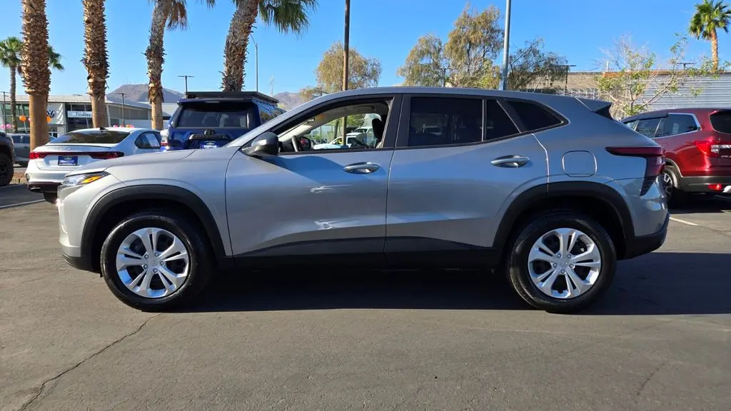 2025 Chevrolet Trax LS