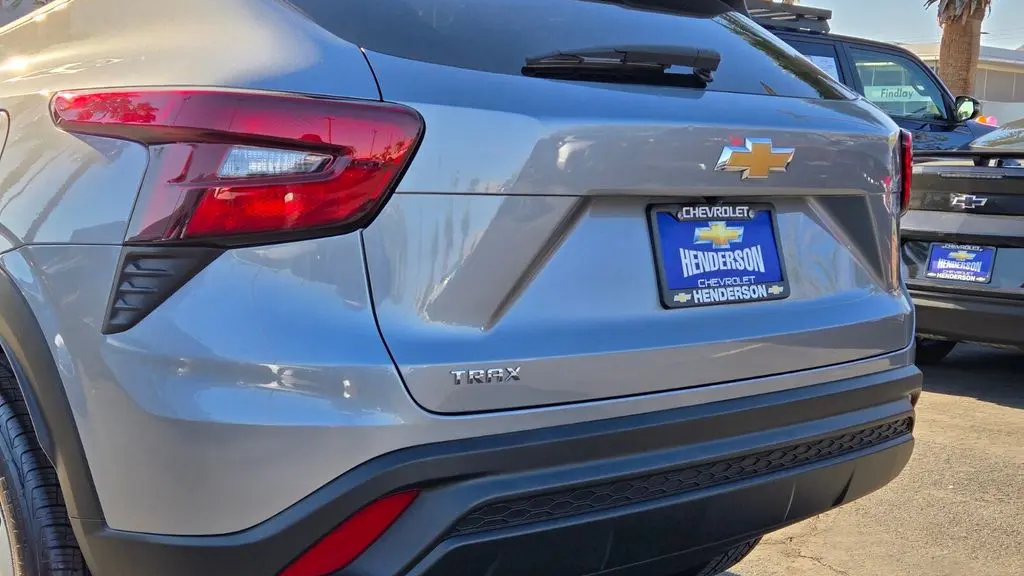 2025 Chevrolet Trax LS