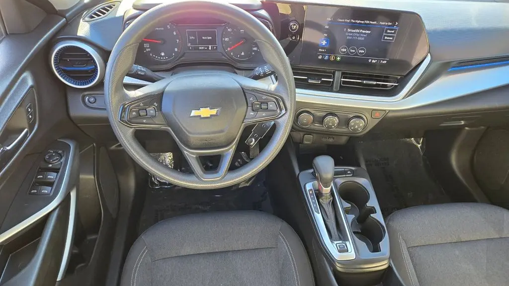 2025 Chevrolet Trax LS