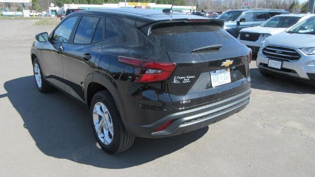 2025 Chevrolet Trax LS