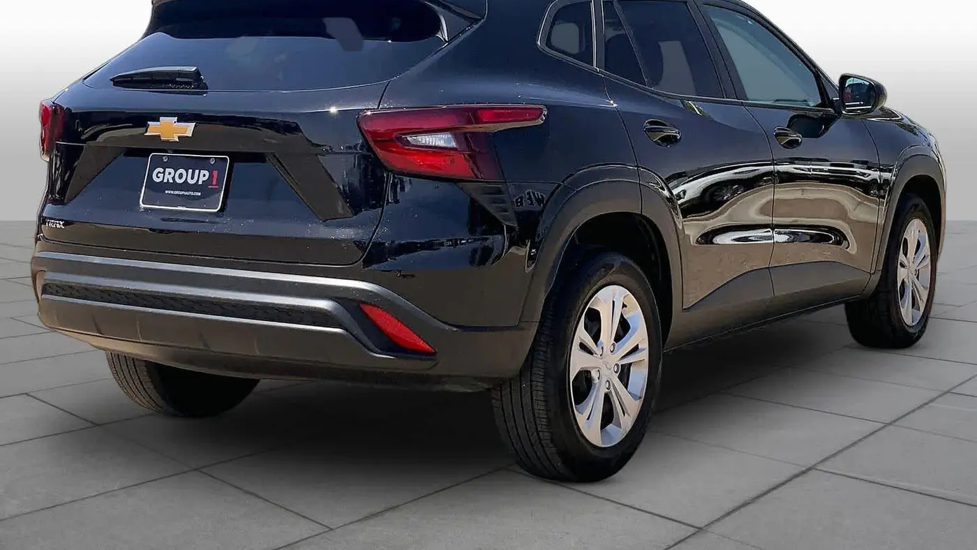 2025 Chevrolet Trax LS