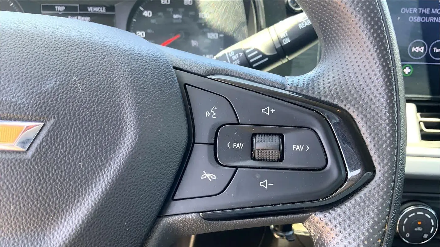2025 Chevrolet Trax LS