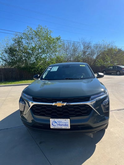 Photo of a 2025 Chevrolet Trax LS 4DR Crossover for sale