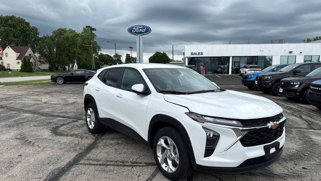Preowned 2025 Chevrolet Trax LS for Sale