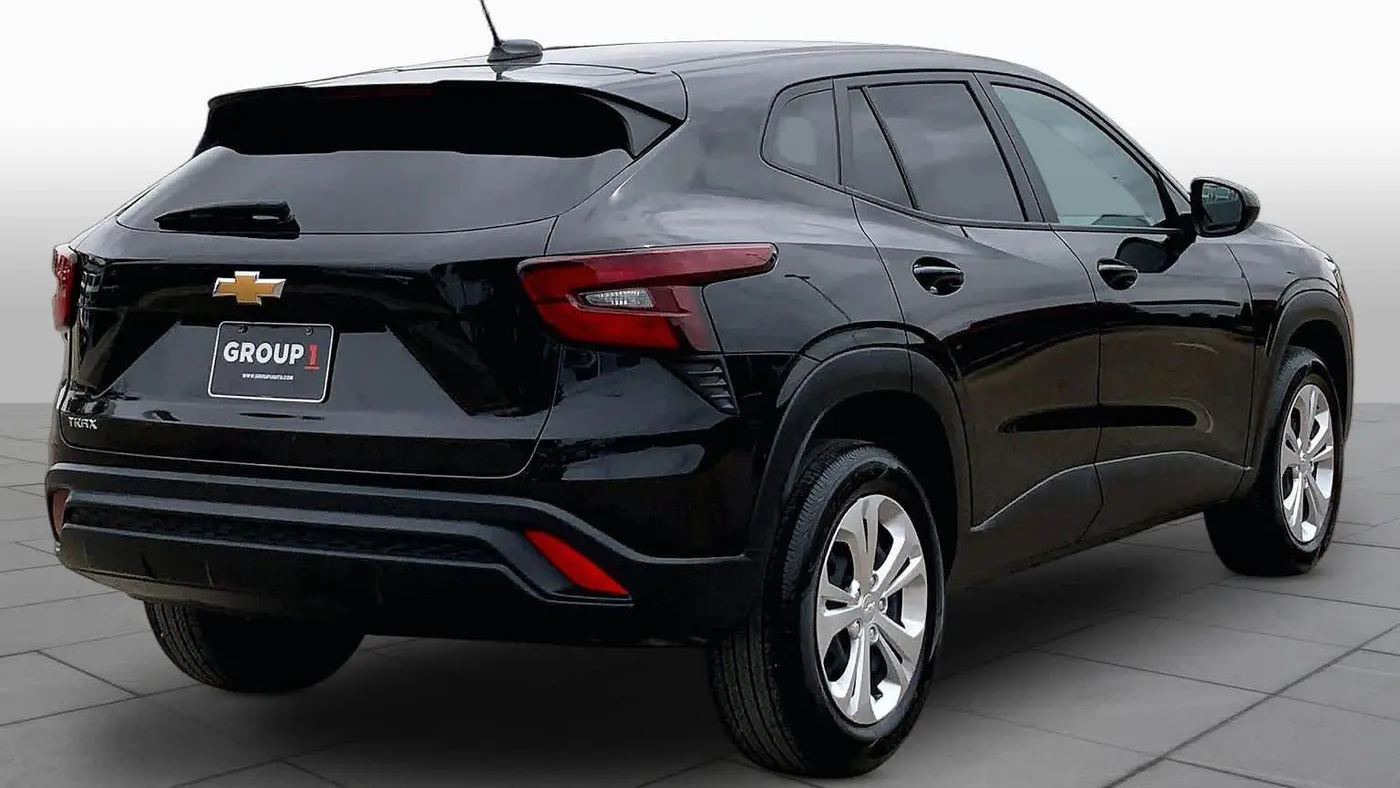 2025 Chevrolet Trax LS
