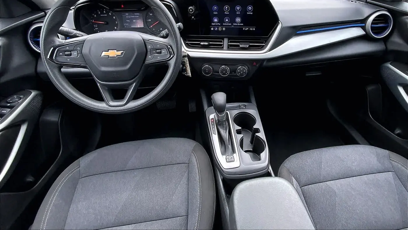2025 Chevrolet Trax LS