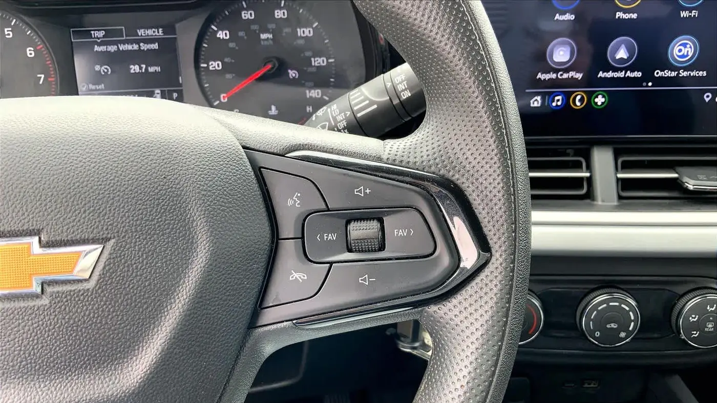 2025 Chevrolet Trax LS