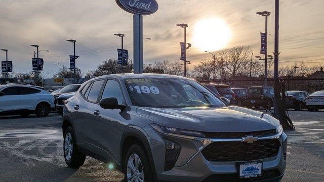 2025 Chevrolet Trax LS