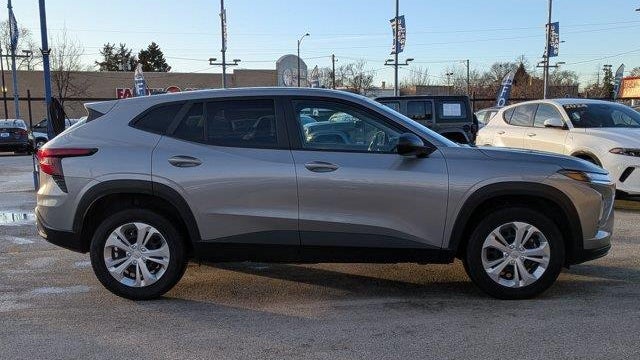 2025 Chevrolet Trax LS