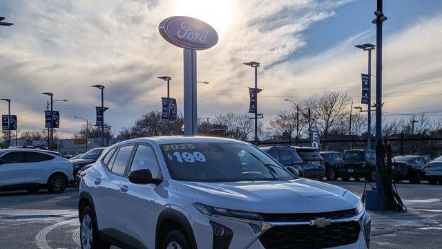 2025 Chevrolet Trax LS