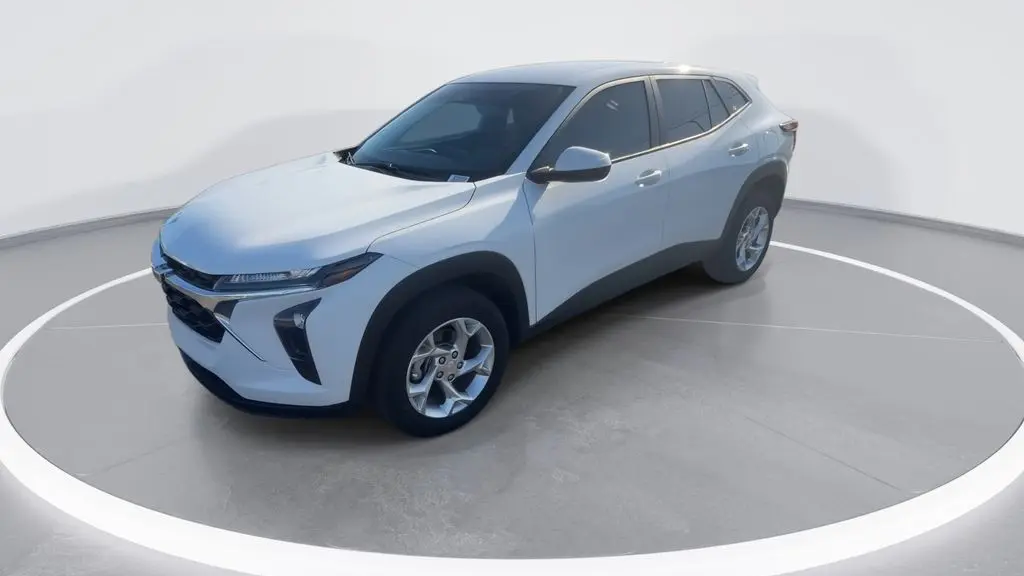 2025 Chevrolet Trax LS