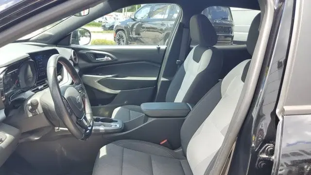 2024 Chevrolet Trax RS