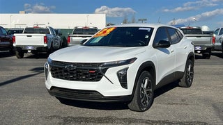 2024 Chevrolet Trax with Summit White Exterior