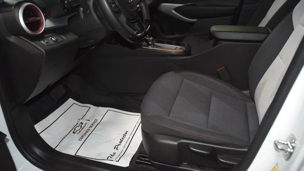 2024 Chevrolet Trax RS