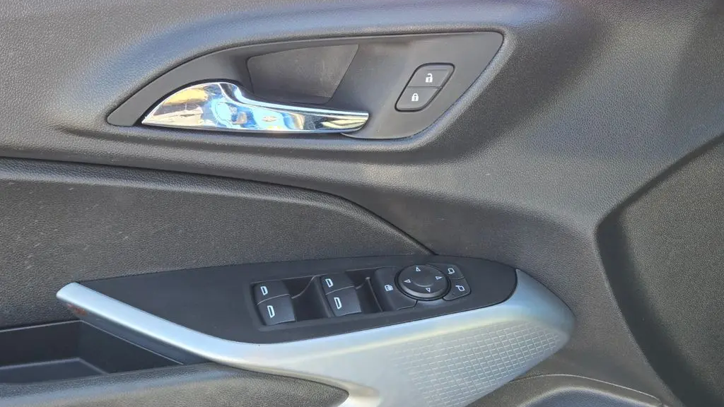 2024 Chevrolet Trax RS
