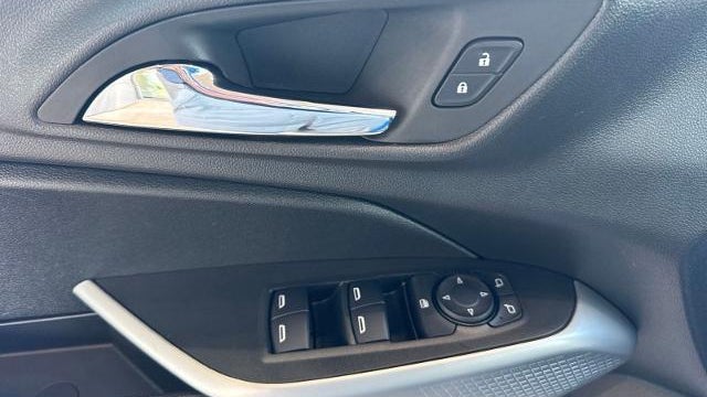 2024 Chevrolet Trax RS