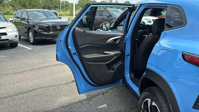 2024 Chevrolet Trax RS