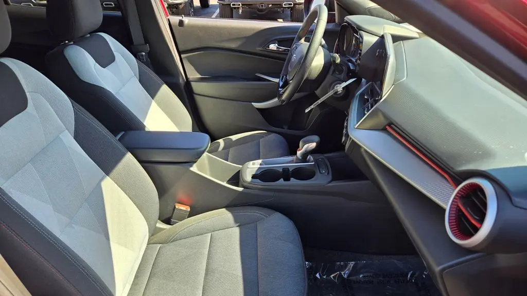 2024 Chevrolet Trax RS