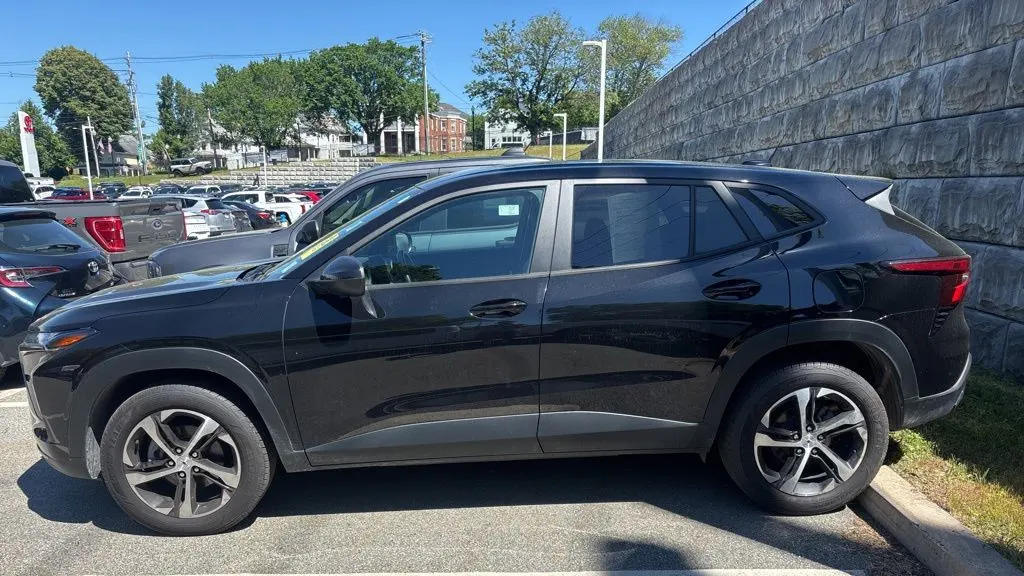 2024 Chevrolet Trax RS