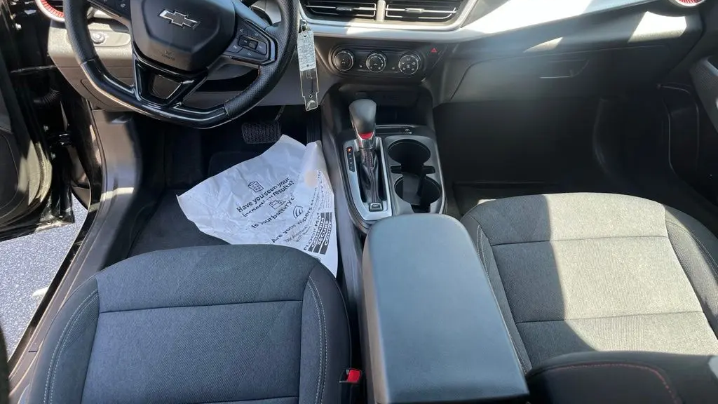 2024 Chevrolet Trax RS