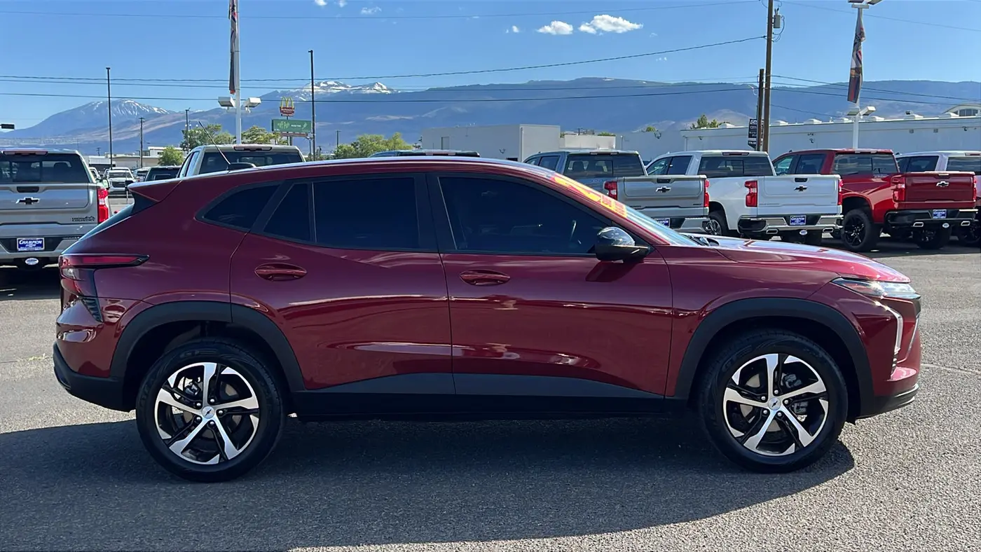 2024 Chevrolet Trax RS
