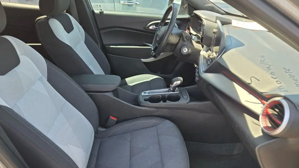 2024 Chevrolet Trax RS
