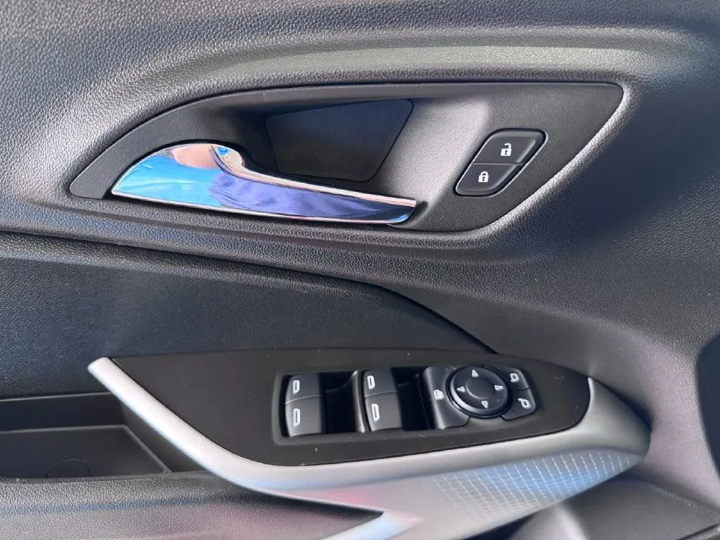2025 Chevrolet Trax - $21,987