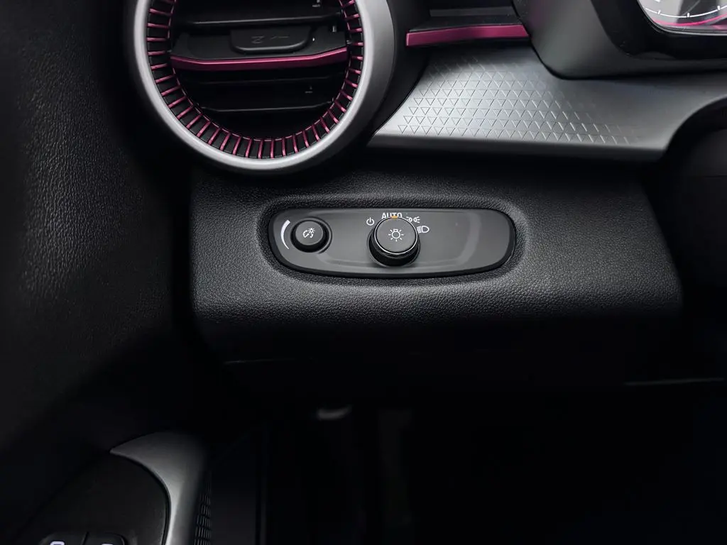 2025 Chevrolet Trax - $21,987