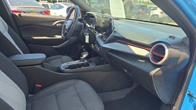 2025 Chevrolet Trax RS