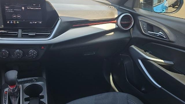 2025 Chevrolet Trax RS