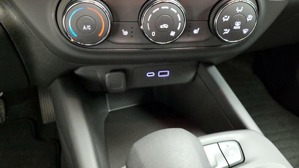 2025 Chevrolet Trax RS