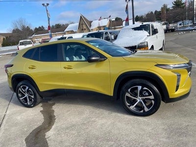 2025 Chevrolet Trax RS 4DR Crossover W/1RS