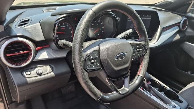 2025 Chevrolet Trax RS