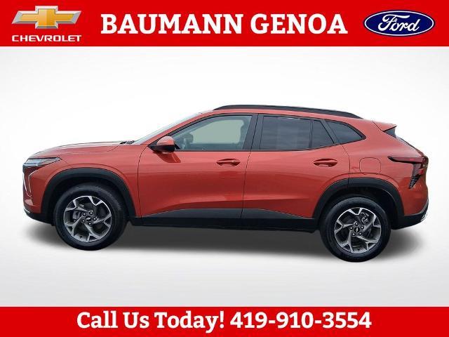 2024 Chevrolet Trax LT — photo 1 of 12