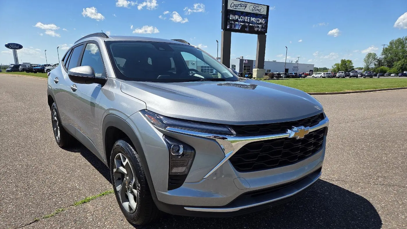 2025 Chevrolet Trax LT