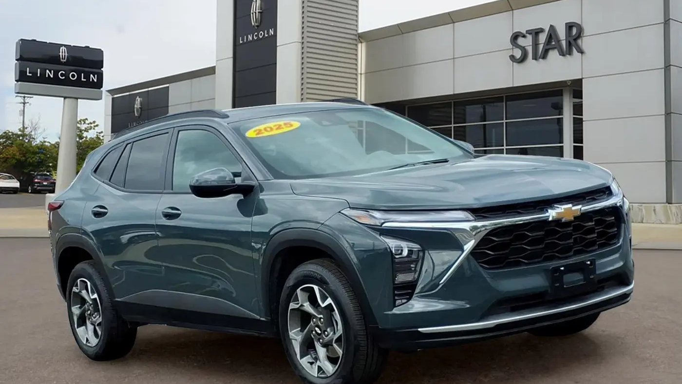 2025 Chevrolet Trax LT