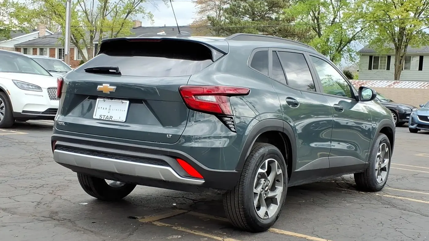 2025 Chevrolet Trax LT