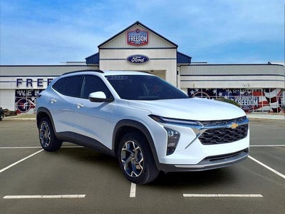 Photo of a 2025 Chevrolet Trax LT 4DR Crossover for sale