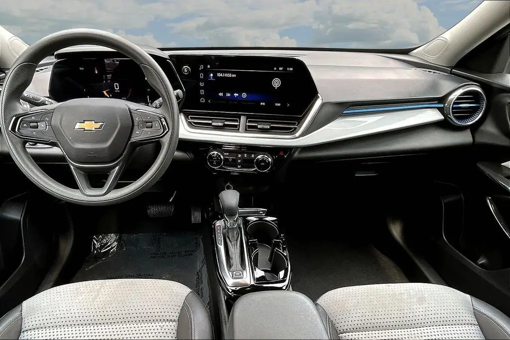 2025 Chevrolet Trax - $20,300