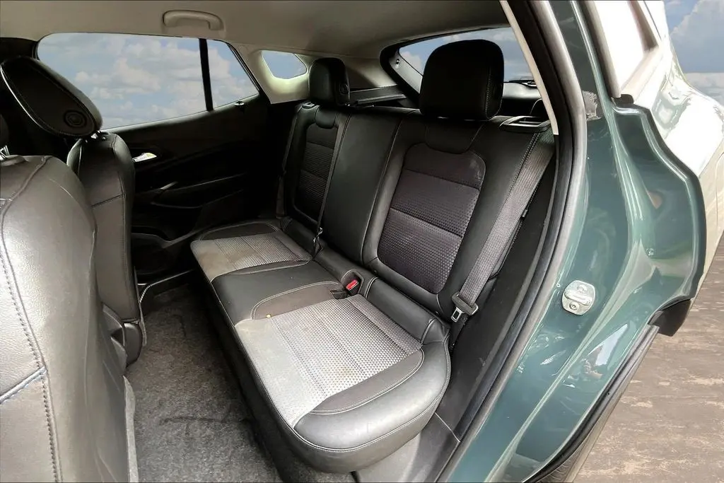 2025 Chevrolet Trax - $20,300