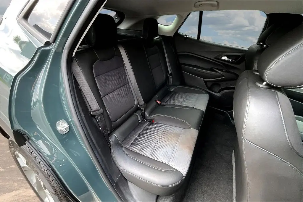 2025 Chevrolet Trax - $20,300