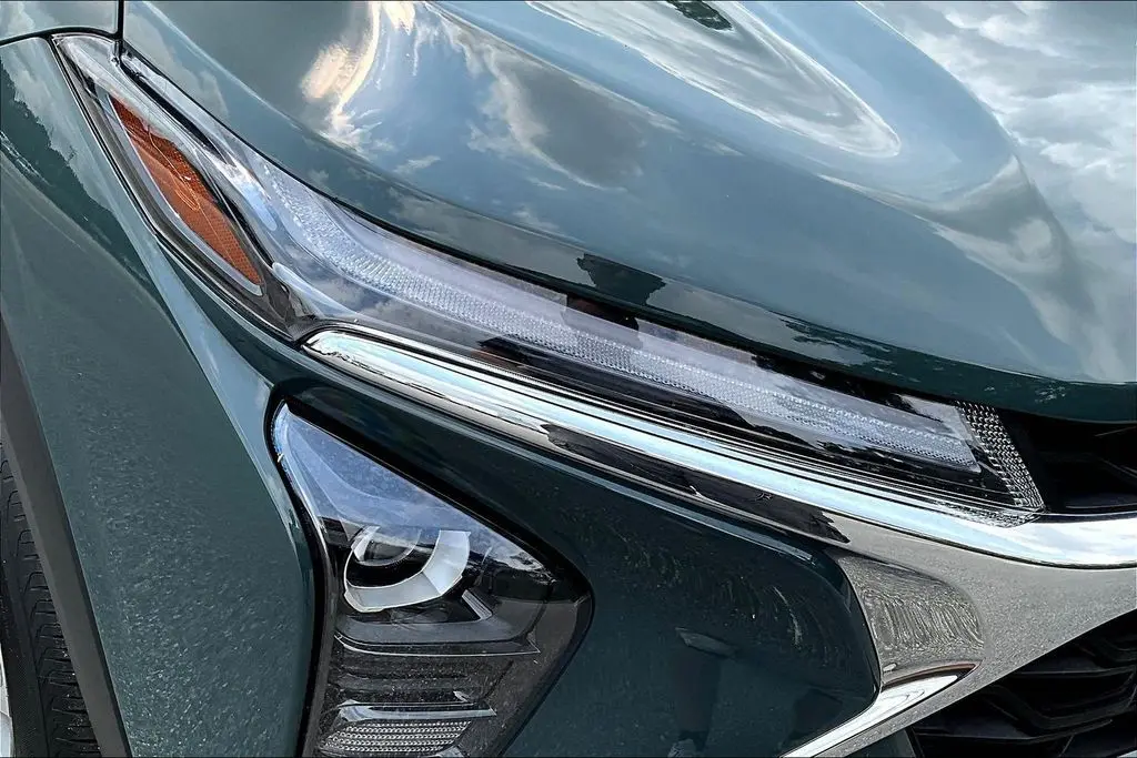 2025 Chevrolet Trax - $20,300