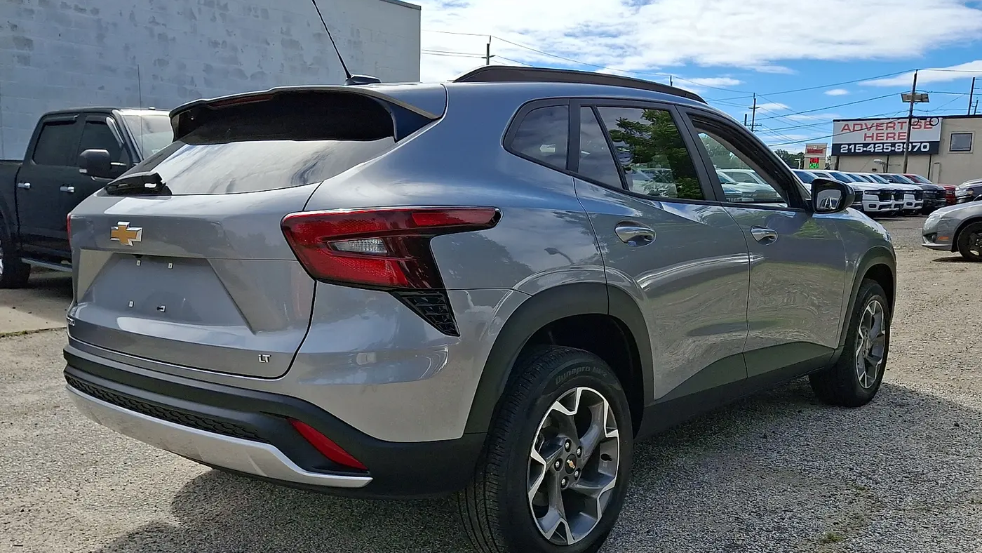 2025 Chevrolet Trax LT