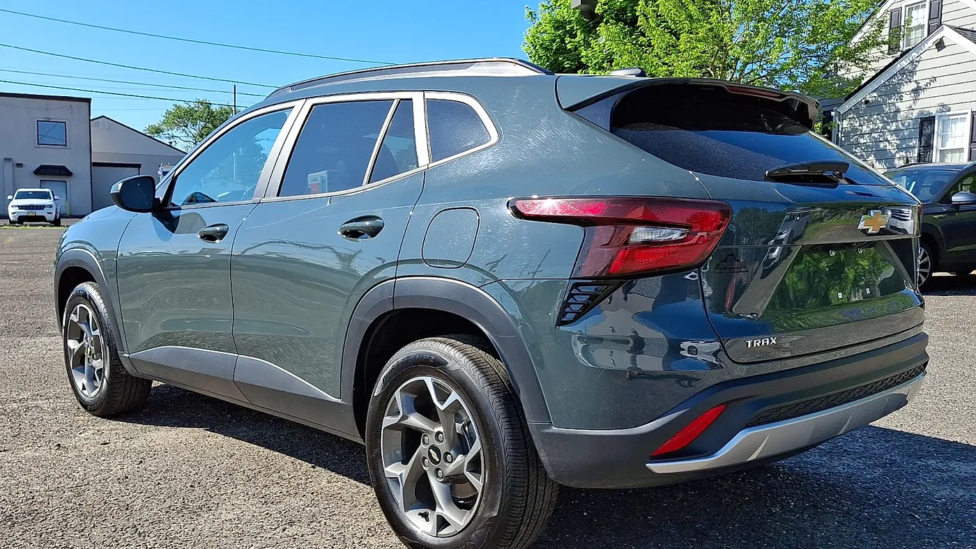 2025 Chevrolet Trax LT