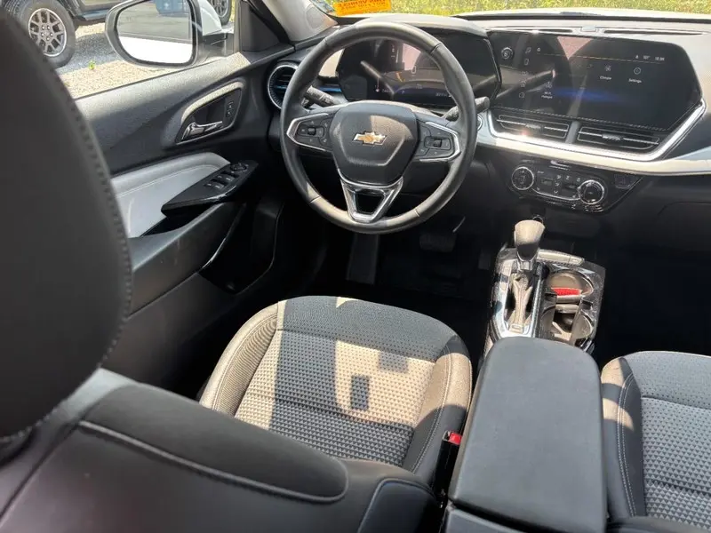 2025 Chevrolet Trax - $21,500