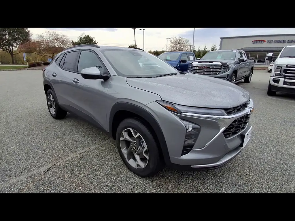 2025 Chevrolet Trax - $22,995